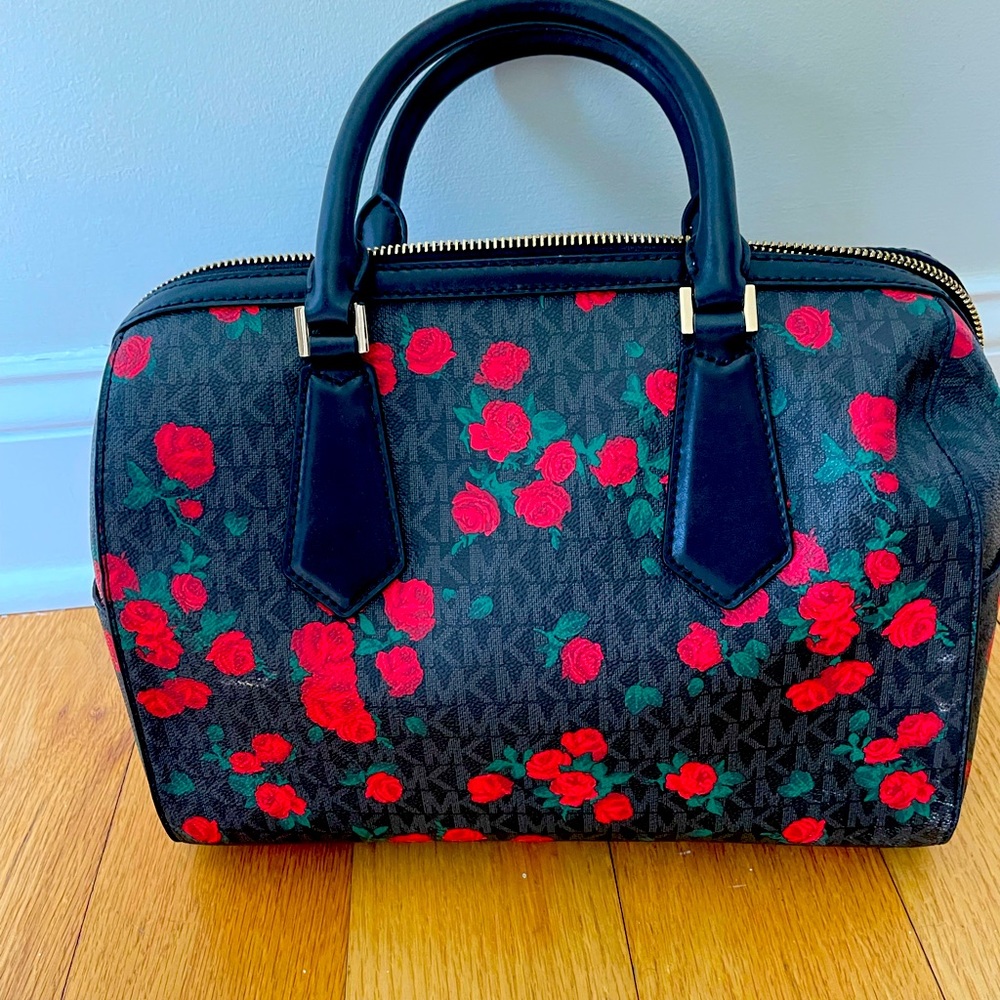 Micheal Kors Hayes large duffle black and red Roses- no strap